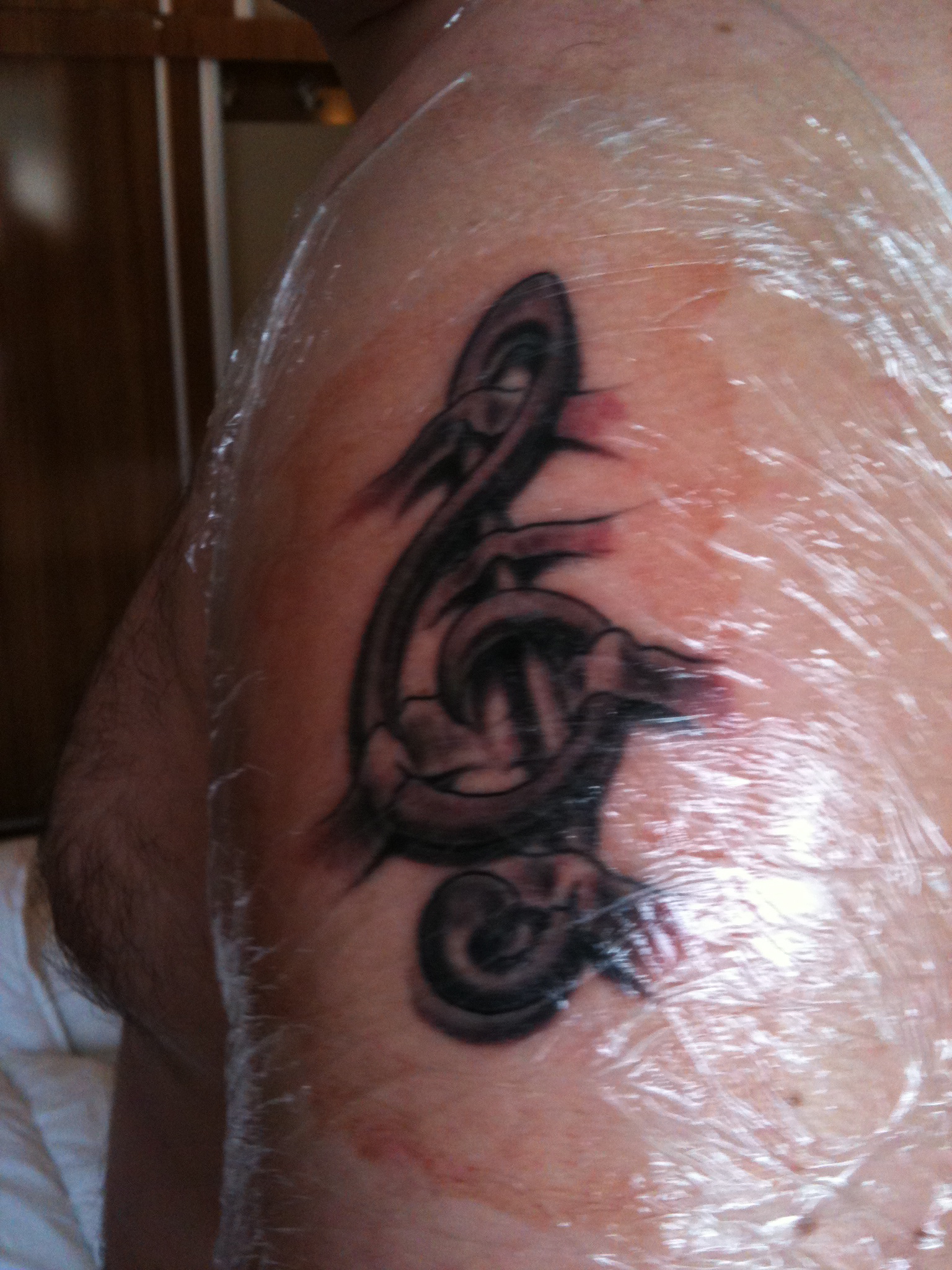 a musical note treble clef